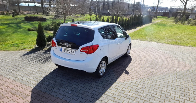 Opel Meriva cena 24000 przebieg: 193000, rok produkcji 2012 z Młynary małe 466